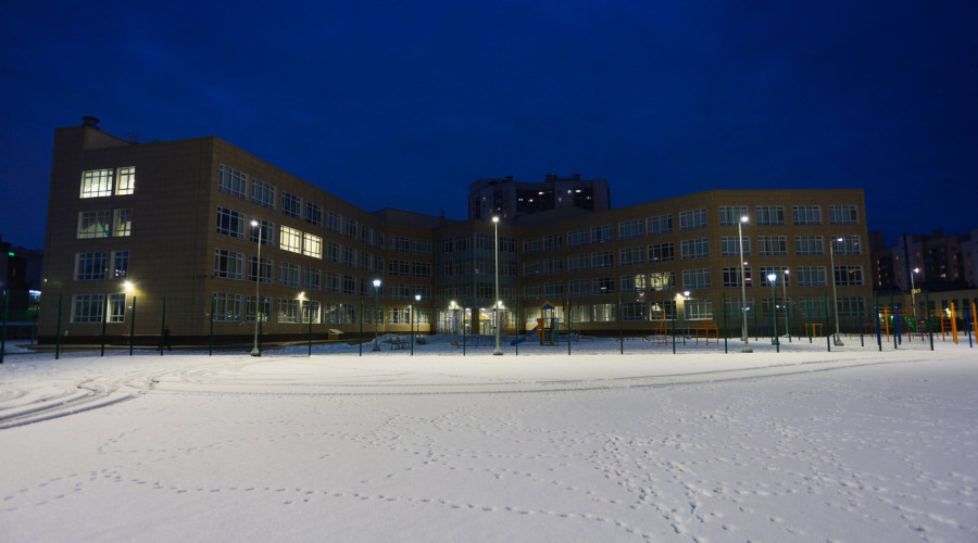 Средняя общеобразовательная школа № 693: наружное освещение