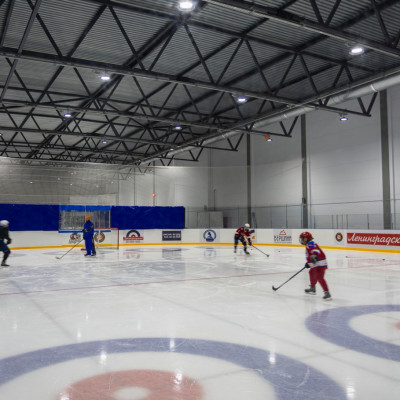 Спортивный комплекс «Шуваловский лед»: внутренне освещение