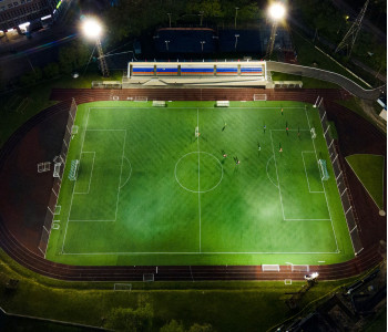 Стадион «Факел»: дополнительное освещение на мачтах