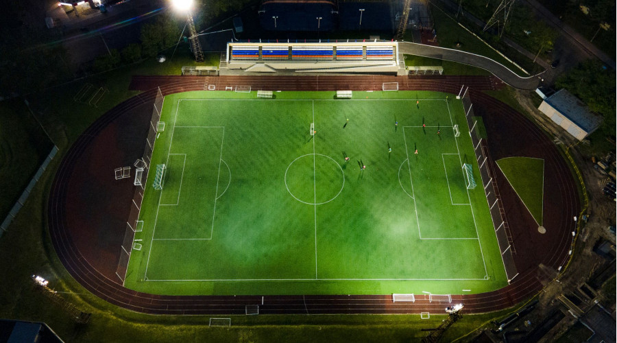 Стадион «Факел»: дополнительное освещение на мачтах