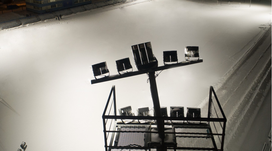 Стадион «Искра»: освещение футбольного поля