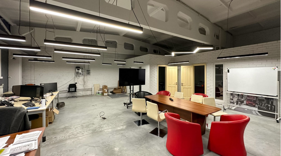 Студия дизайна: интерьерное освещение офиса 