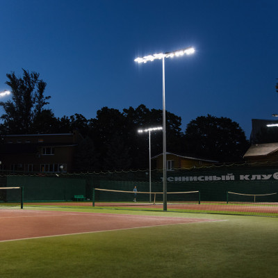  Теннисный клуб «Олимпик»: освещение уличных и крытых кортов