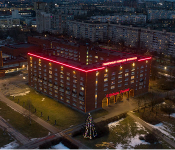 Университет профсоюзов: архитектурная подсветка здания