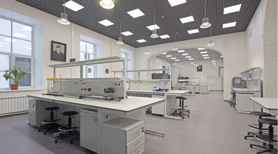 Университет им. Герцена: замена старого освещения