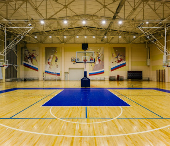 Учебно-тренировочный центр «Новогорск»: освещение баскетбольного зала