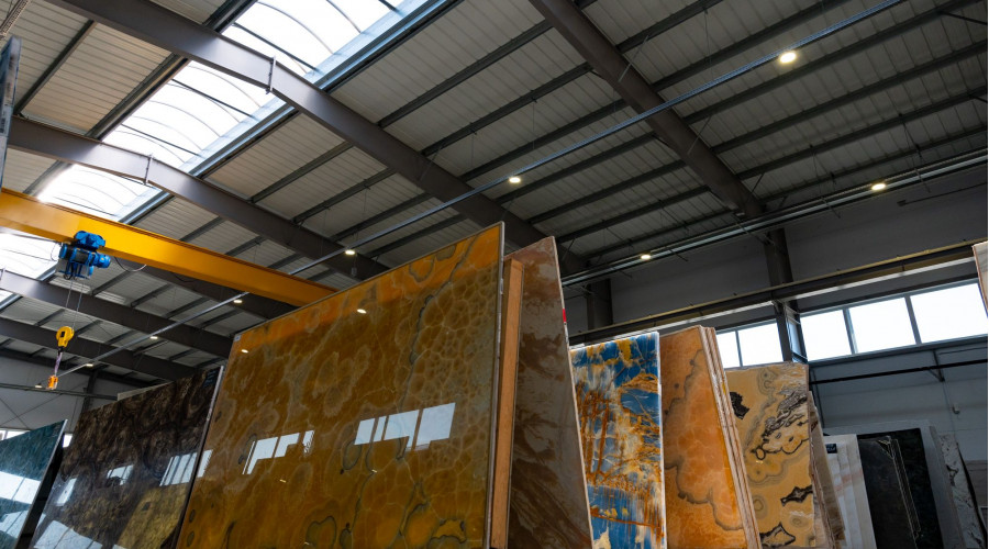 Venezia Stone: освещение шоу-рума и склада гранита 