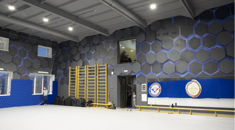 Зал единоборств ММА: освещение зоны тренировок