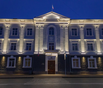 Здание администрации Пскова: архитектурное освещение