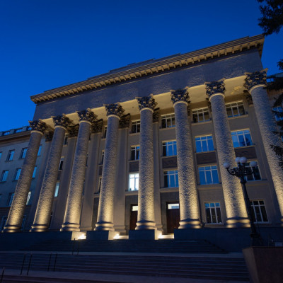 Здание Совнархоза: архитектурное освещение