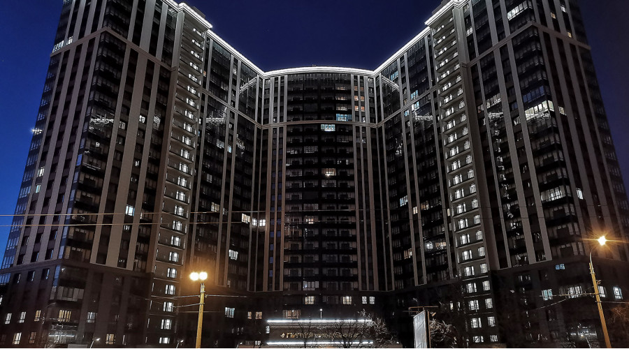 ЖК «Питер»: архитектурное освещение фасадов